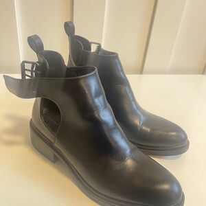 Zara Black Leather Ankle Boots